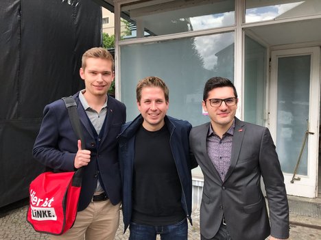 Filgertshofer (links) mit Kevin Kühnert (Mitte)